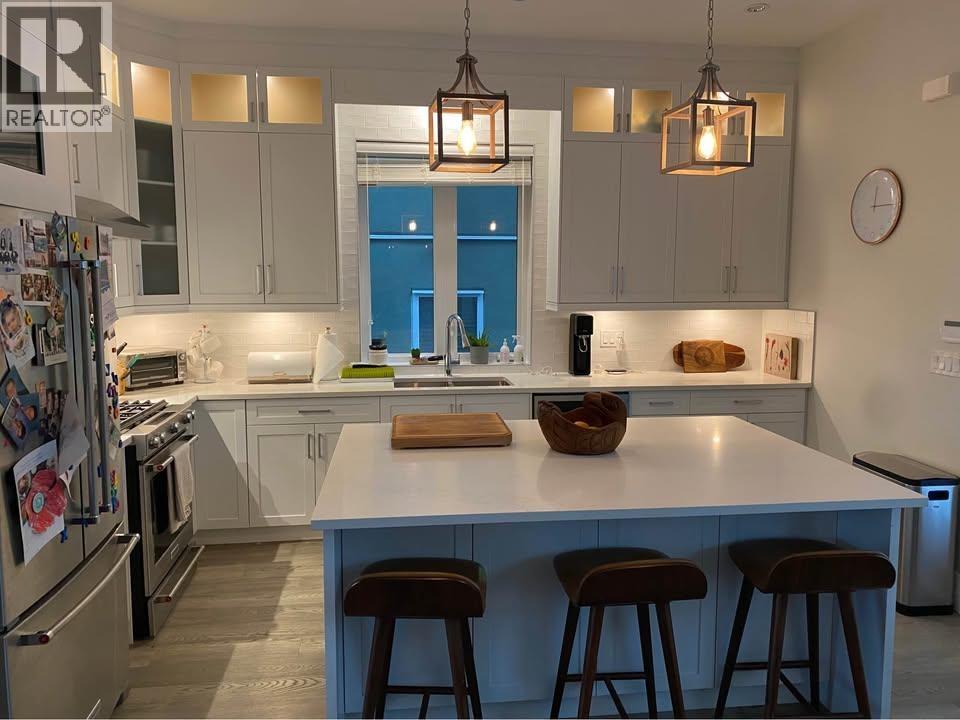 3345 Parker Street, Vancouver, British Columbia  V5K 2W1 - Photo 2 - R3065634