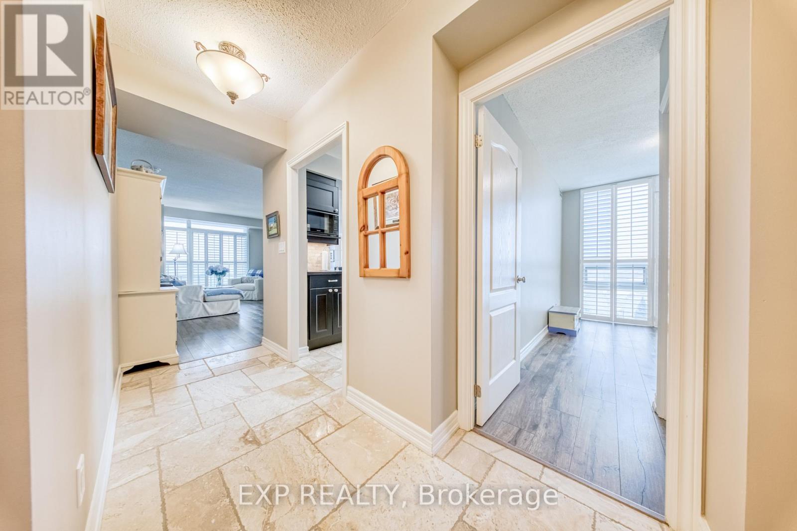 806 - 100 Promenade Circle, Vaughan, Ontario  L4J 7W7 - Photo 21 - N12534252