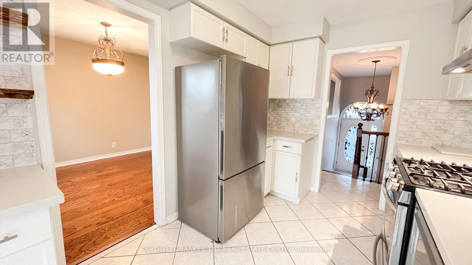 4 Wood Crescent, Bradford West Gwillimbury (Bradford), Ontario  L3Z 2G2 - Photo 10 - N12534262