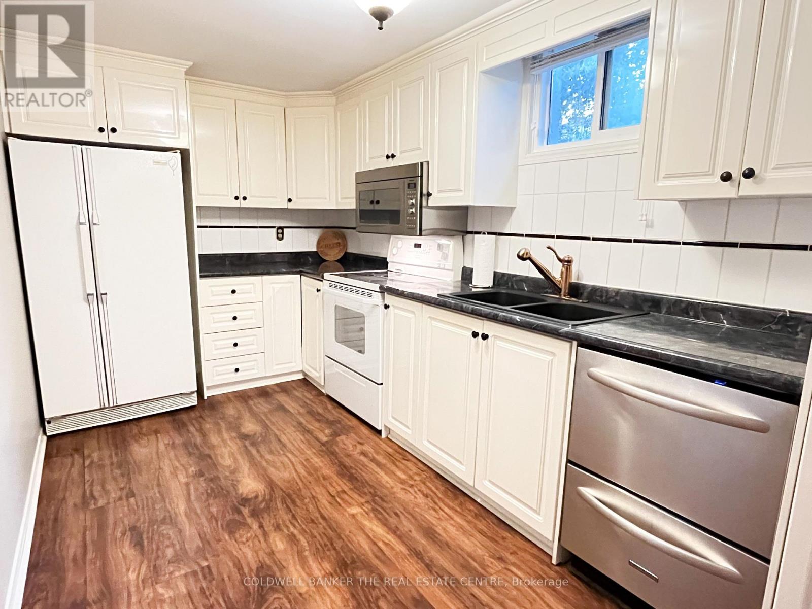 4 Wood Crescent, Bradford West Gwillimbury (Bradford), Ontario  L3Z 2G2 - Photo 20 - N12534262