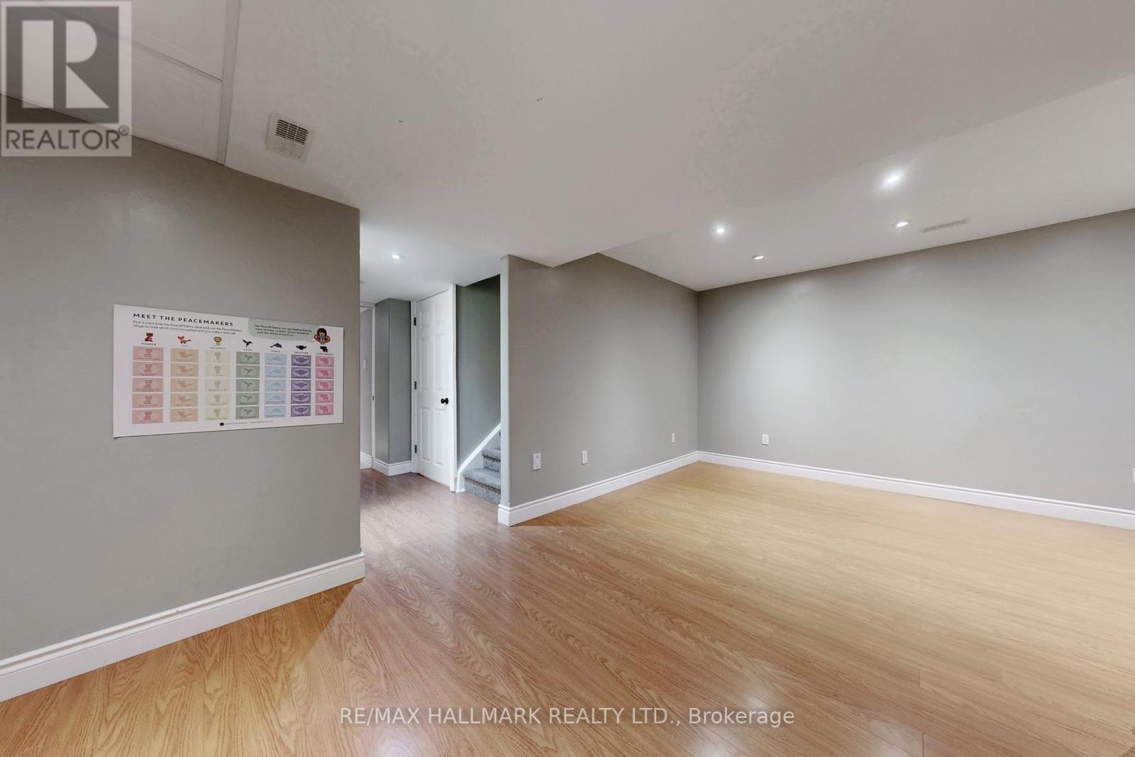 59 Stevenson Street, Essa (Angus), Ontario  L0M 1B6 - Photo 10 - N12534324