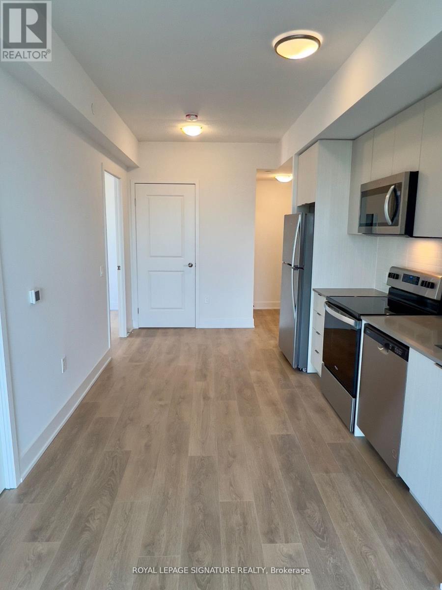 1407 - 202 Burnhamthorpe Road E, Mississauga, Ontario  L5A 0B2 - Photo 5 - W12534256