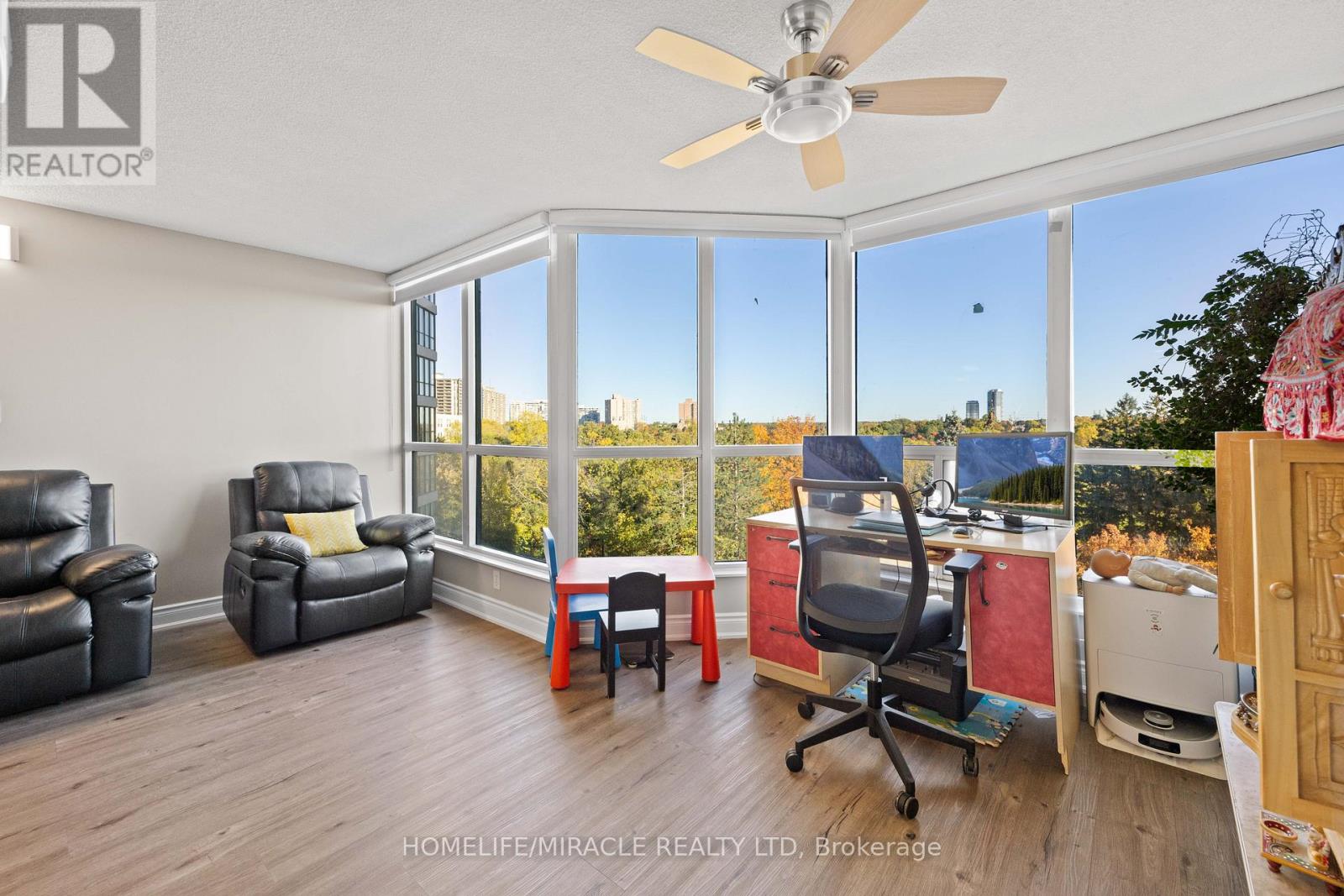 307 - 1 Rowntree Road, Toronto, Ontario  M9V 5G7 - Photo 11 - W12534274