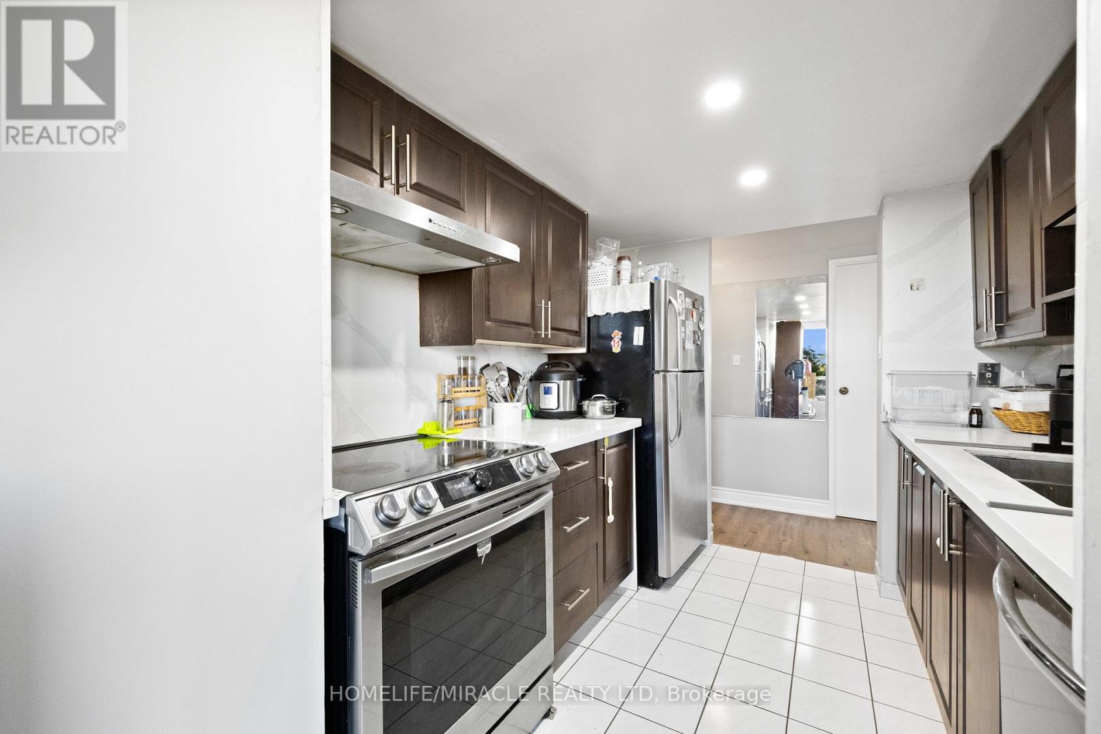 307 - 1 Rowntree Road, Toronto, Ontario  M9V 5G7 - Photo 13 - W12534274