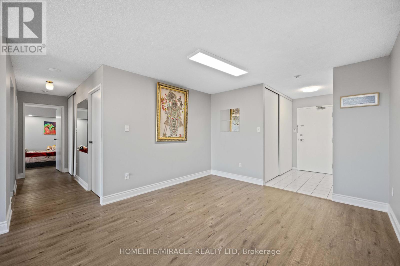 307 - 1 Rowntree Road, Toronto, Ontario  M9V 5G7 - Photo 14 - W12534274