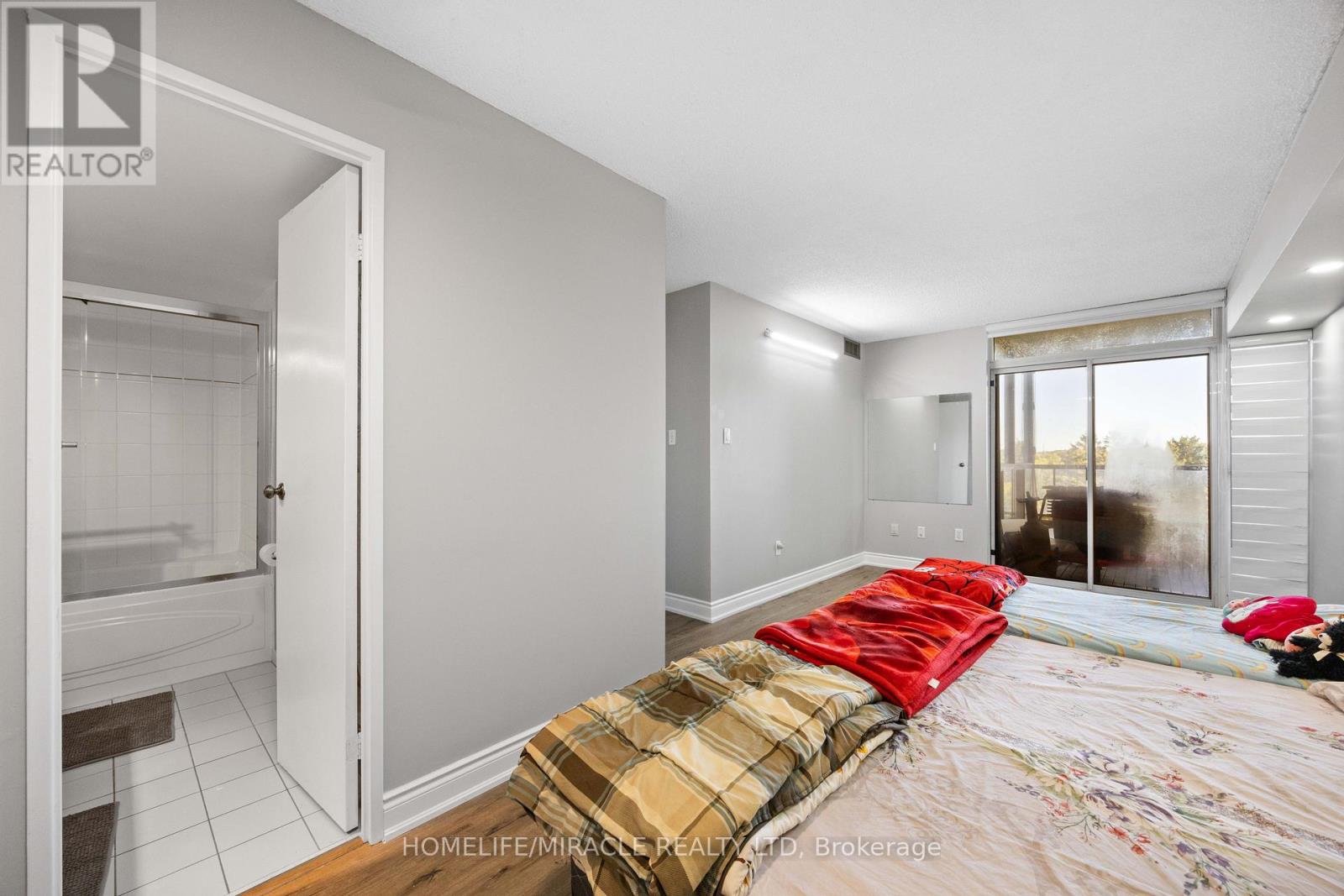 307 - 1 Rowntree Road, Toronto, Ontario  M9V 5G7 - Photo 21 - W12534274