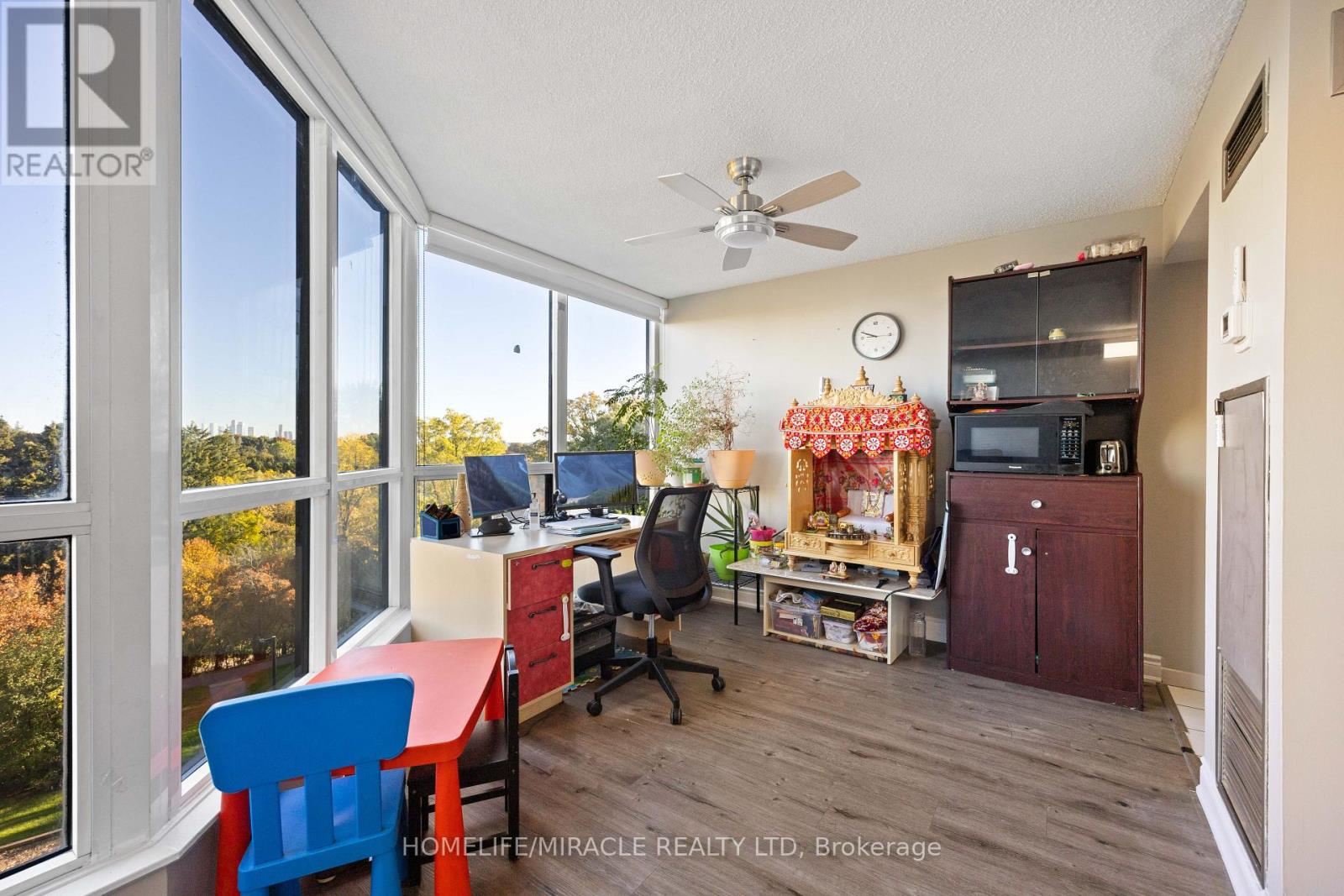 307 - 1 Rowntree Road, Toronto, Ontario  M9V 5G7 - Photo 8 - W12534274