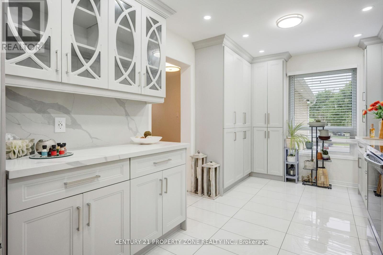 2 Cortez Court, Brampton, Ontario  L6X 3Z4 - Photo 14 - W12534306