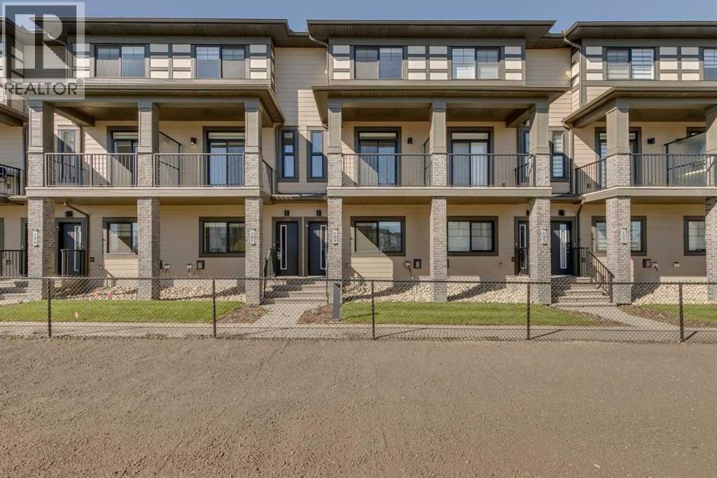 104, 285 Chelsea Court, Chestermere, Alberta