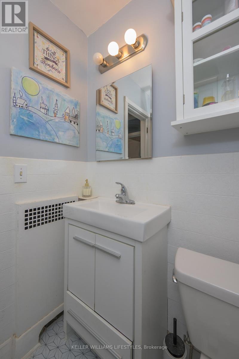 179 Devonshire Avenue, London South, Ontario N6C 2H9 - Photo 8 - X12534384