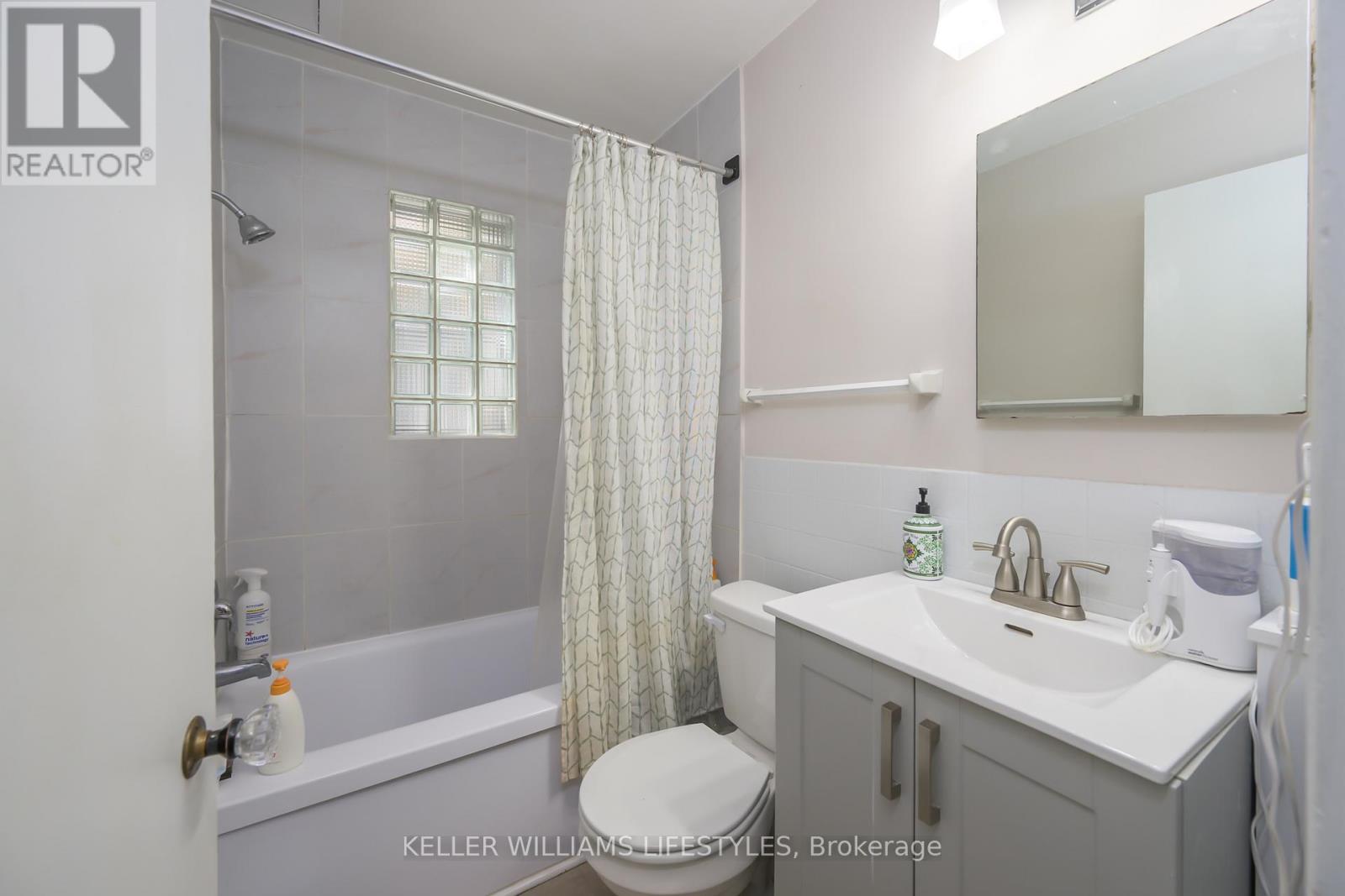 179 Devonshire Avenue, London South, Ontario N6C 2H9 - Photo 18 - X12534402