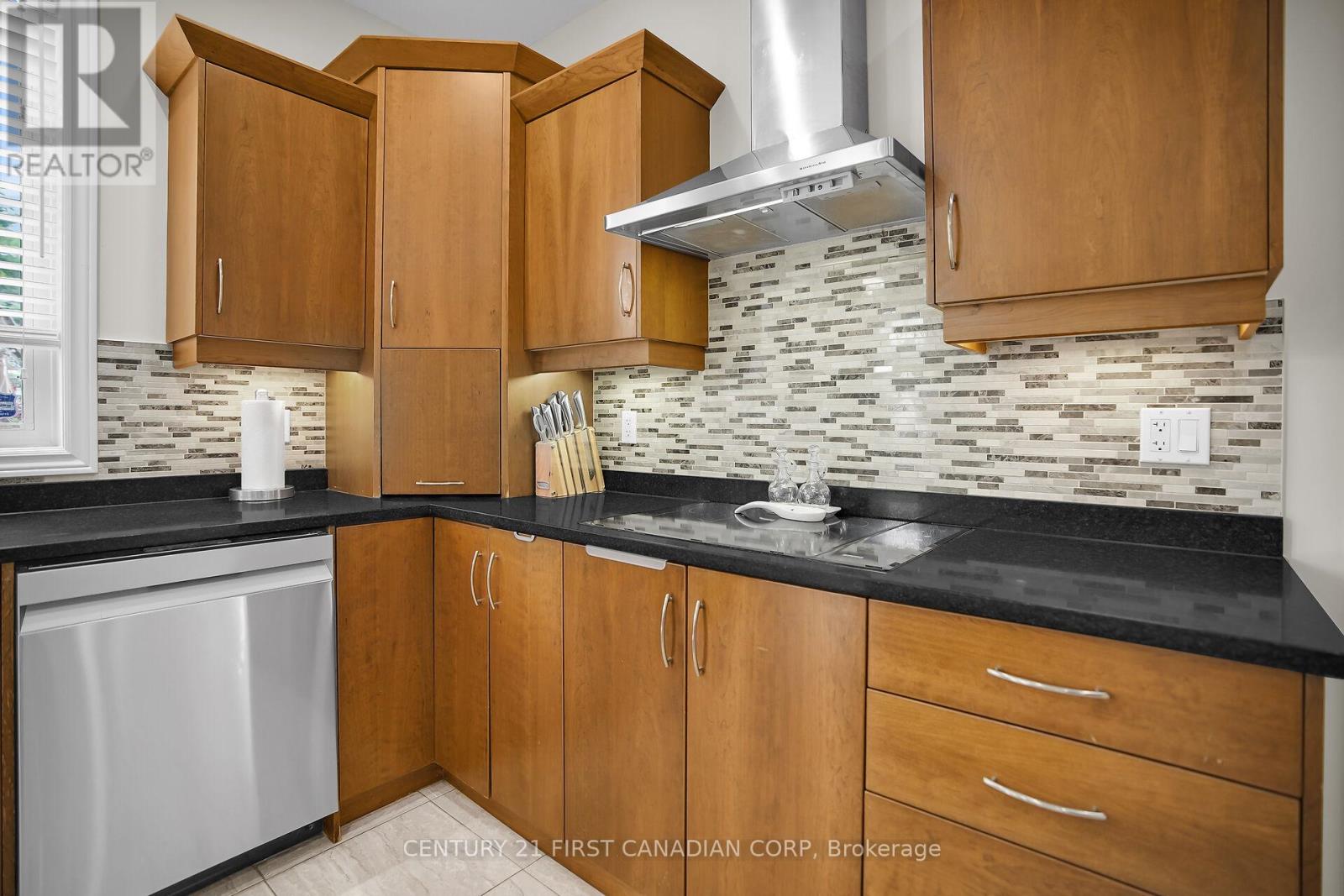 205 East Rivertrace Walk, London North, Ontario  N6G 5L1 - Photo 24 - X12534564