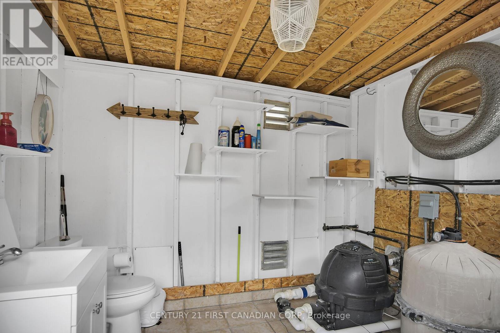 205 East Rivertrace Walk, London North, Ontario  N6G 5L1 - Photo 50 - X12534564