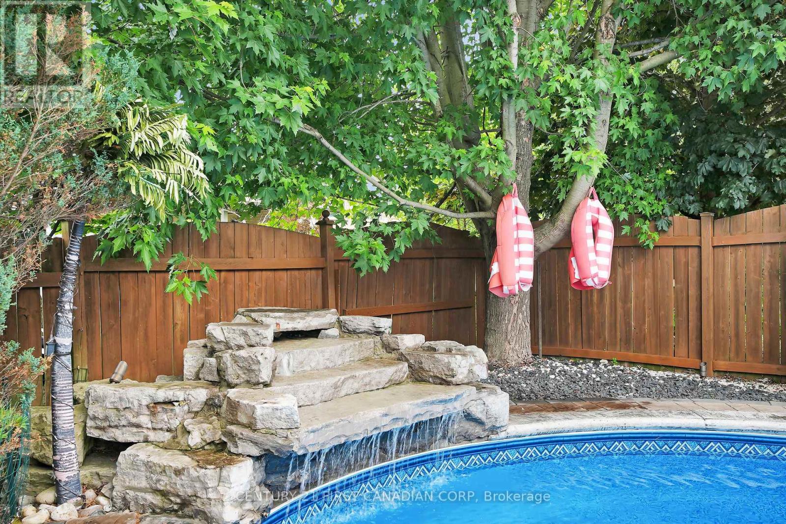 205 East Rivertrace Walk, London North, Ontario  N6G 5L1 - Photo 9 - X12534564