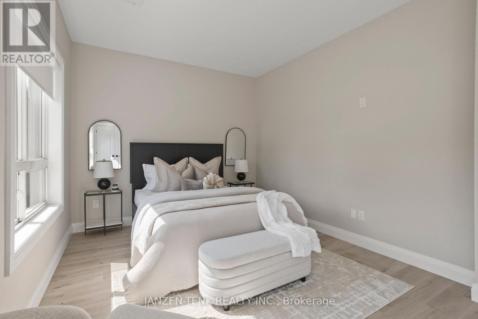 308 - 33318 Richmond Street, Lucan Biddulph, Ontario  N0M 2J0 - Photo 15 - X12534576