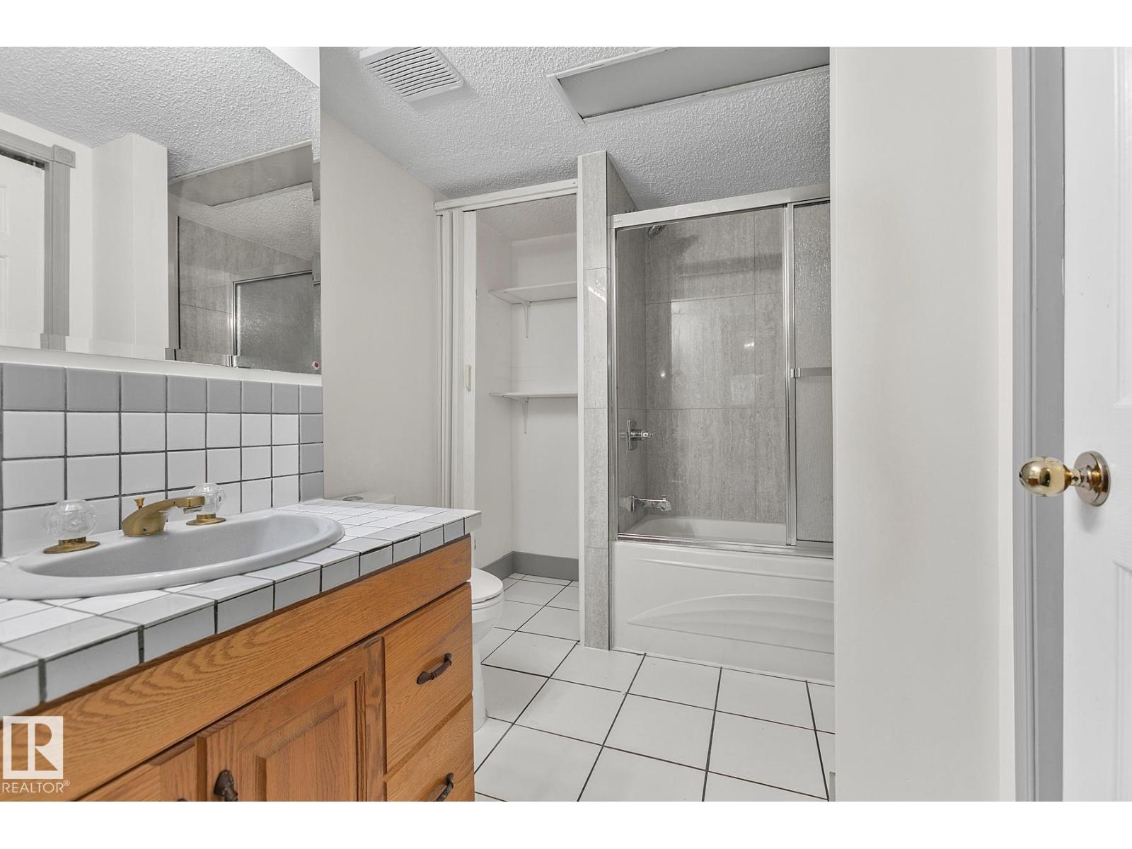 Unknown Address, ,    - Photo 30 - E4465402