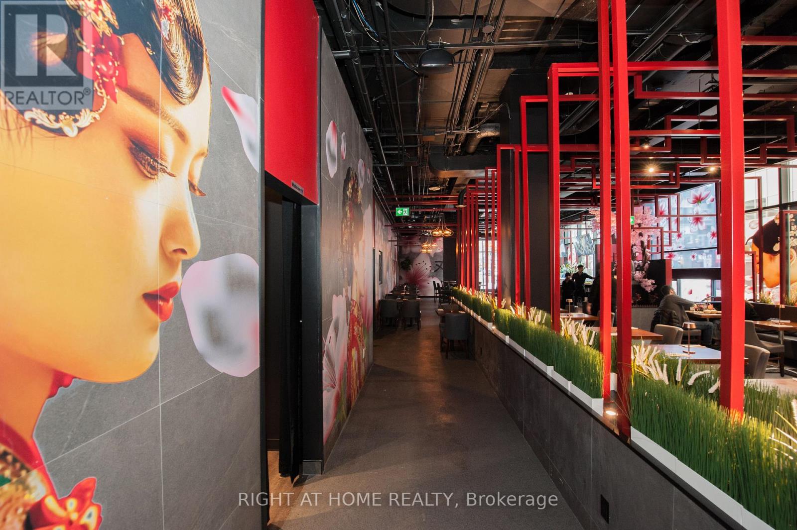 102 - 305 King Street W, Kitchener, Ontario  N2G 1B9 - Photo 29 - X12534250