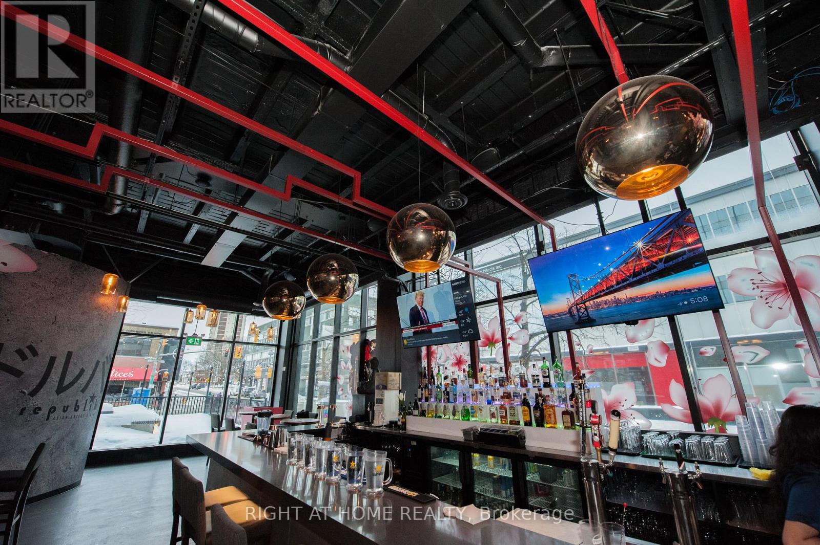 102 - 305 King Street W, Kitchener, Ontario  N2G 1B9 - Photo 33 - X12534250