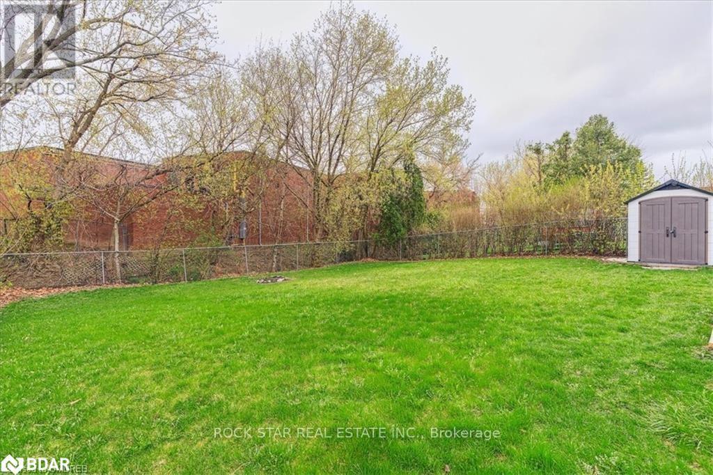 Lower - 10 Westdale Drive, St. Catharines, Ontario  L2S 2R8 - Photo 11 - X12534288