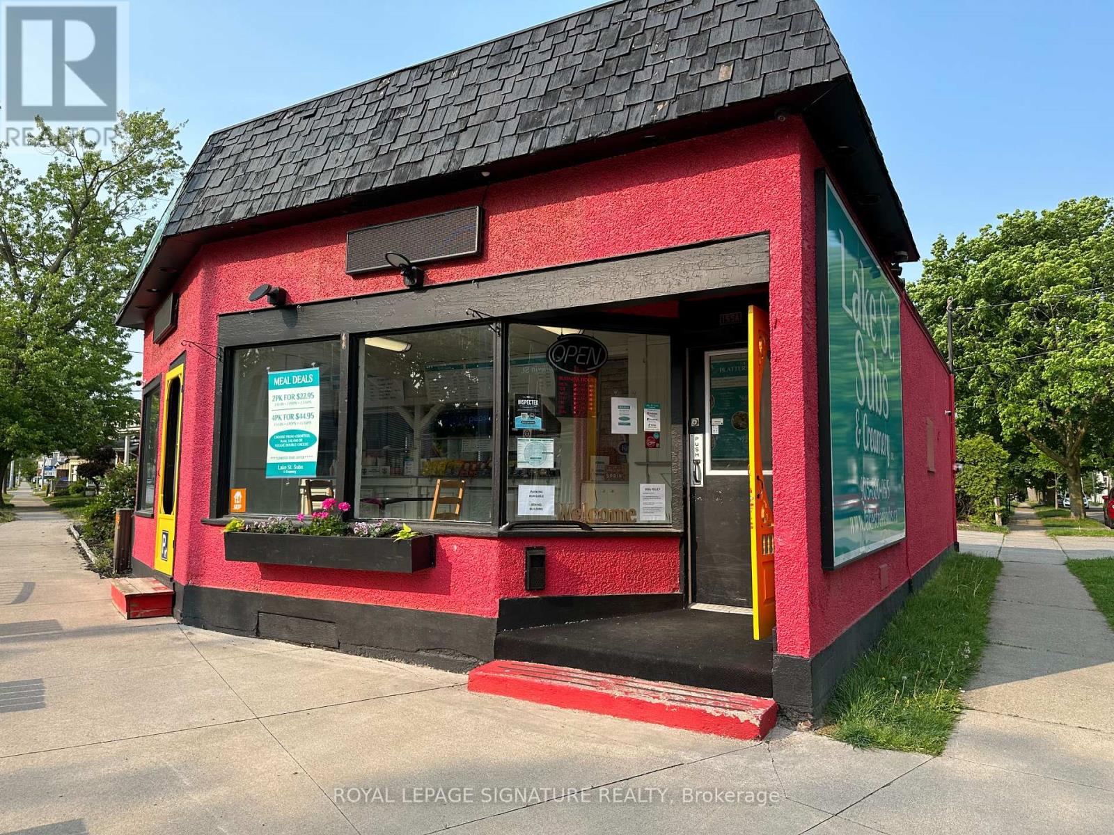 155A LAKE STREET, St. Catharines, Ontario