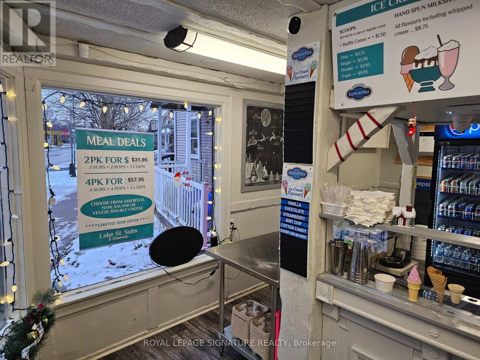 155a Lake Street, St. Catharines, Ontario  L2R 2B9 - Photo 11 - X12534292