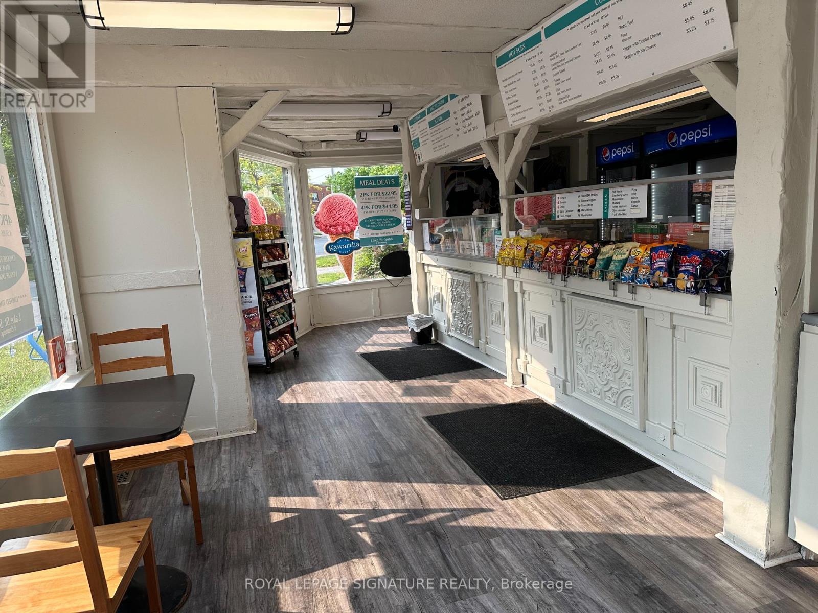 155a Lake Street, St. Catharines, Ontario  L2R 2B9 - Photo 2 - X12534292