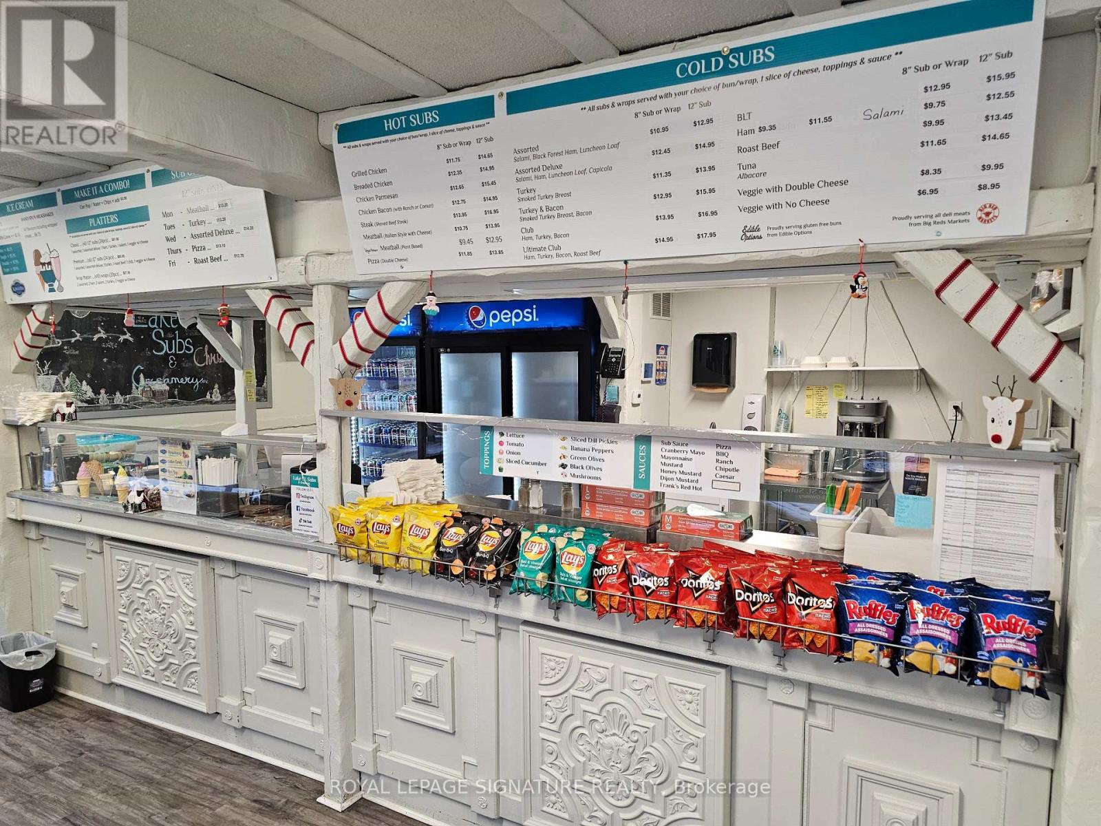 155a Lake Street, St. Catharines, Ontario  L2R 2B9 - Photo 9 - X12534292