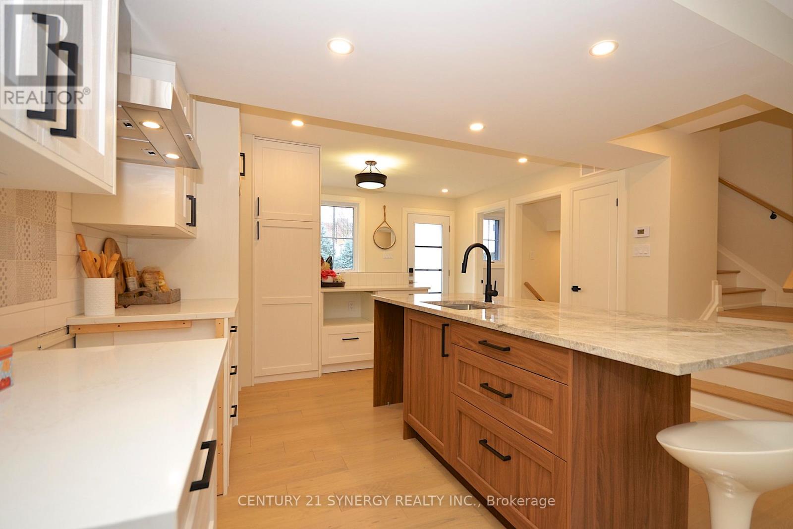 32 - 660 Hochelaga Street, Ottawa, Ontario  K1K 2E9 - Photo 16 - X12534514