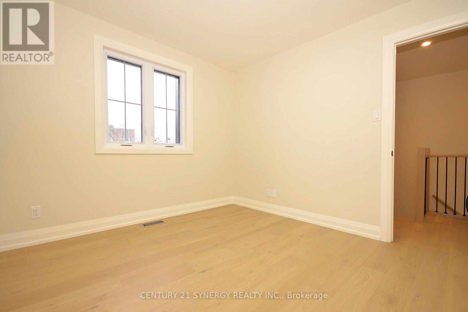 32 - 660 Hochelaga Street, Ottawa, Ontario  K1K 2E9 - Photo 41 - X12534514