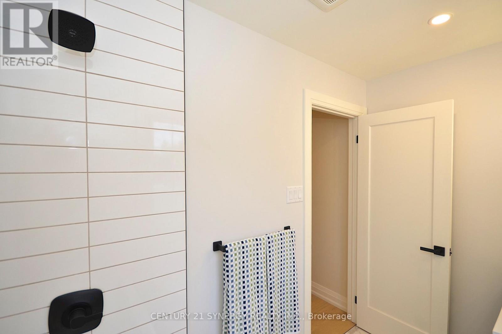 32 - 660 Hochelaga Street, Ottawa, Ontario  K1K 2E9 - Photo 44 - X12534514