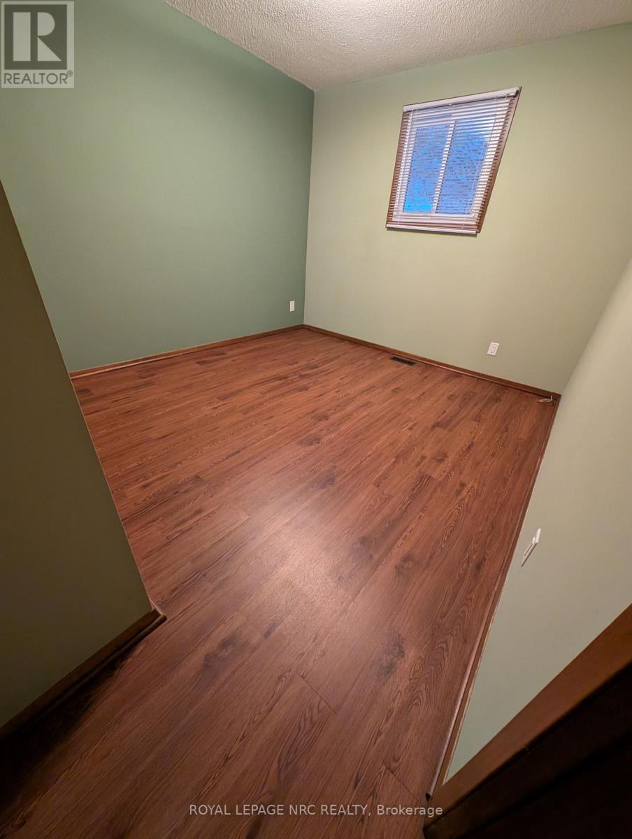 7623 Ronnie Crescent S, Niagara Falls, Ontario  L2G 7M1 - Photo 11 - X12534374