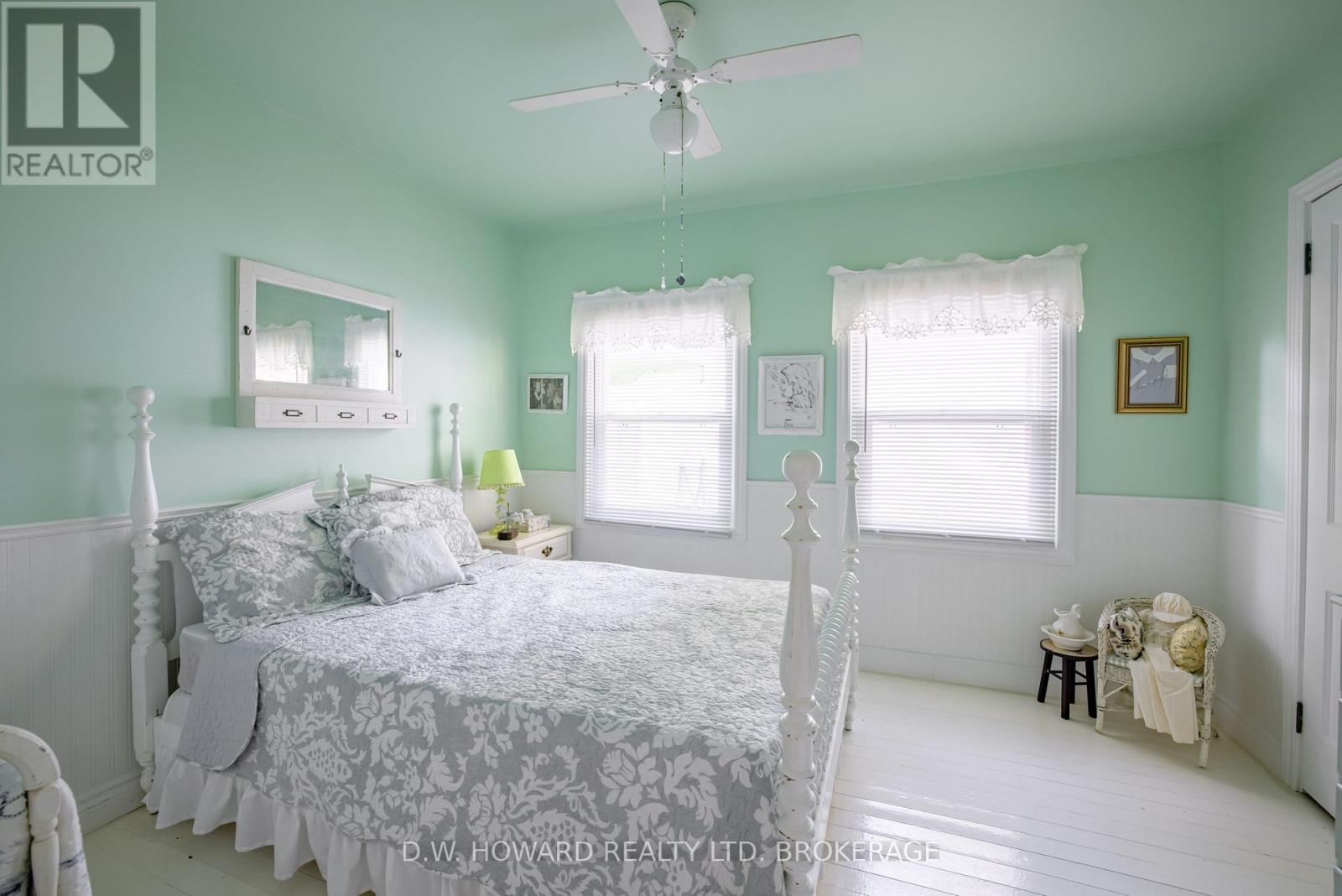 339 Beechwood Avenue, Fort Erie, Ontario  L0S 1B0 - Photo 15 - X12534460