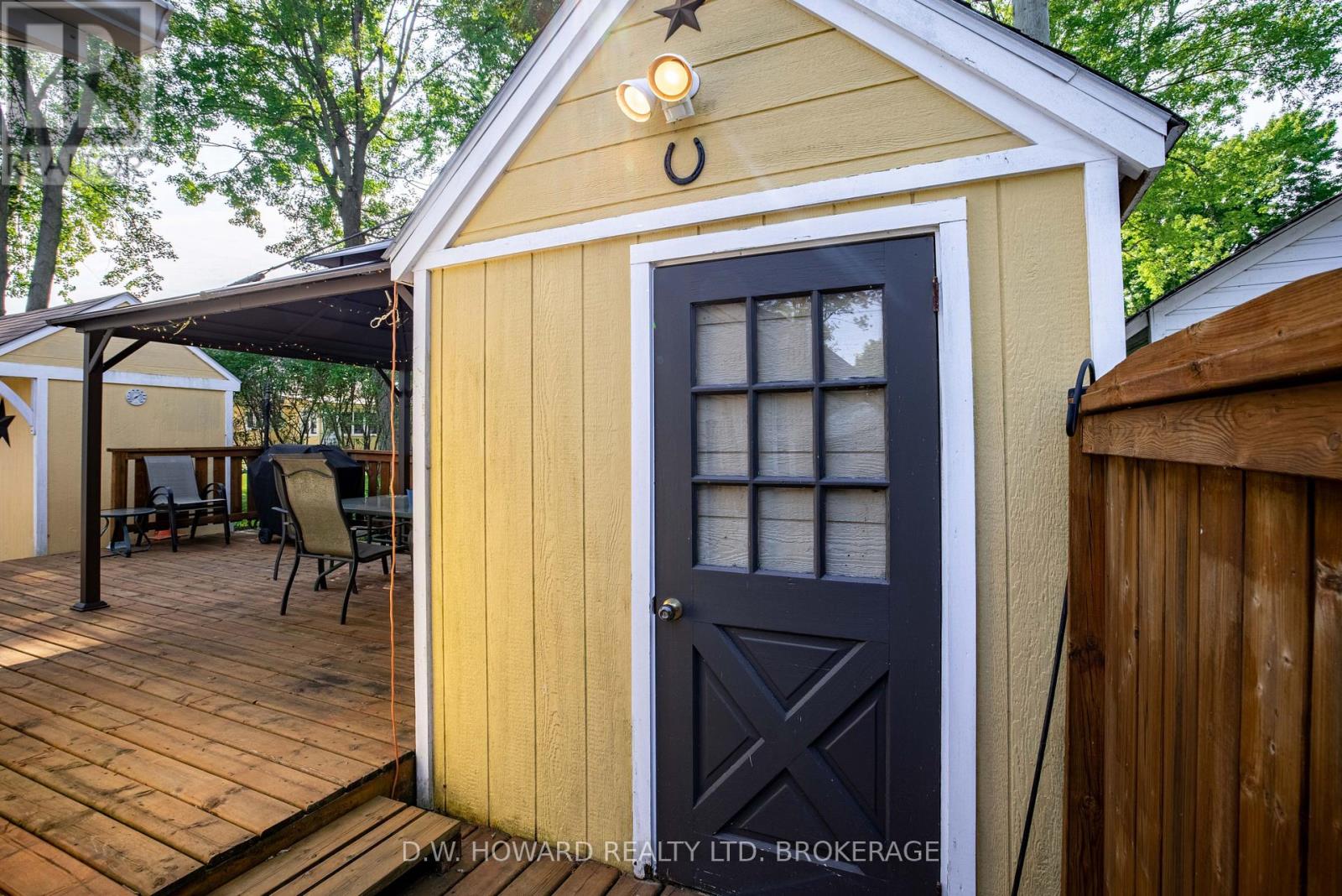 339 Beechwood Avenue, Fort Erie, Ontario  L0S 1B0 - Photo 17 - X12534460