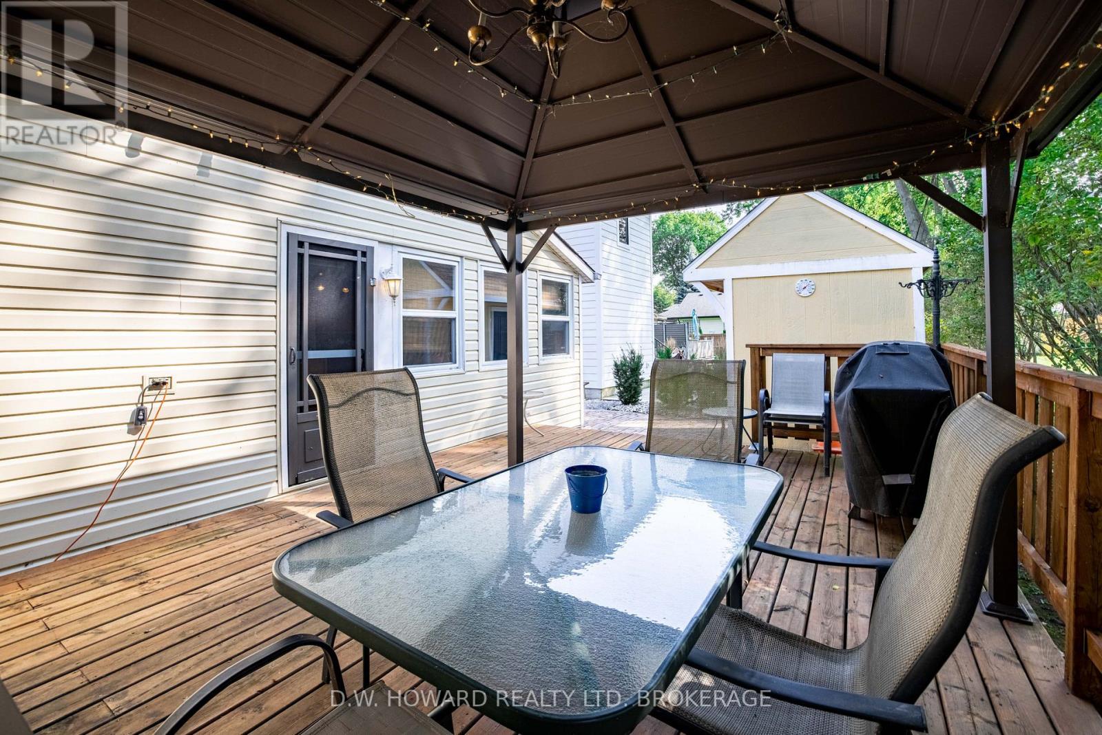 339 Beechwood Avenue, Fort Erie, Ontario  L0S 1B0 - Photo 18 - X12534460