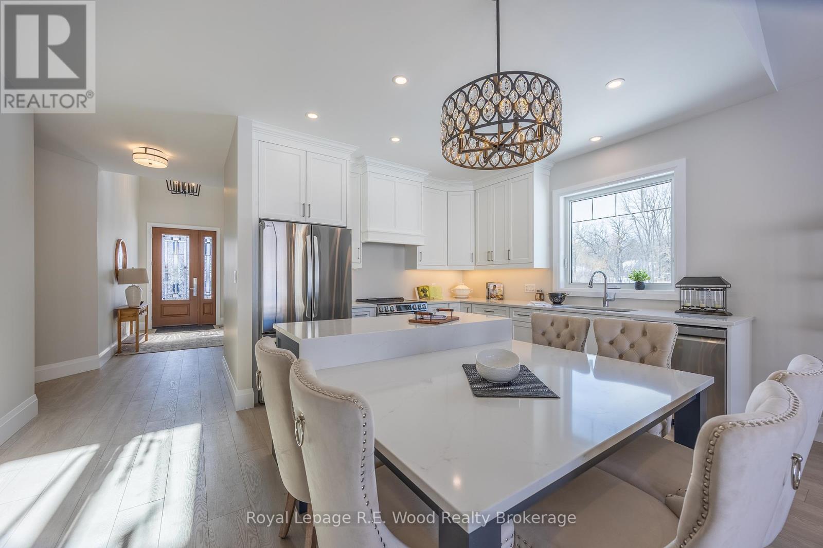 11 Greenhill Drive, Tillsonburg, Ontario  N4G 0L4 - Photo 11 - X12534536