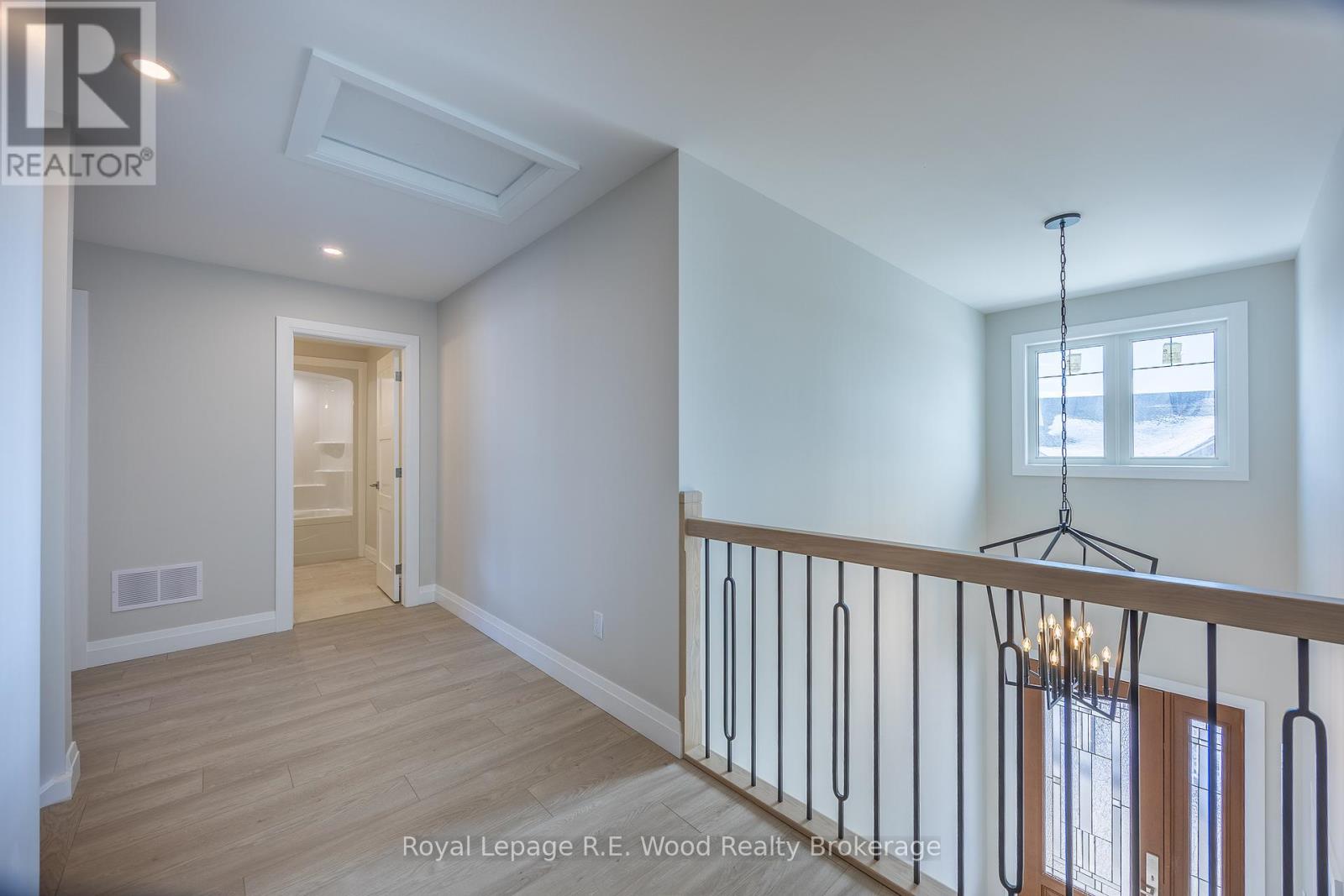 11 Greenhill Drive, Tillsonburg, Ontario  N4G 0L4 - Photo 27 - X12534536