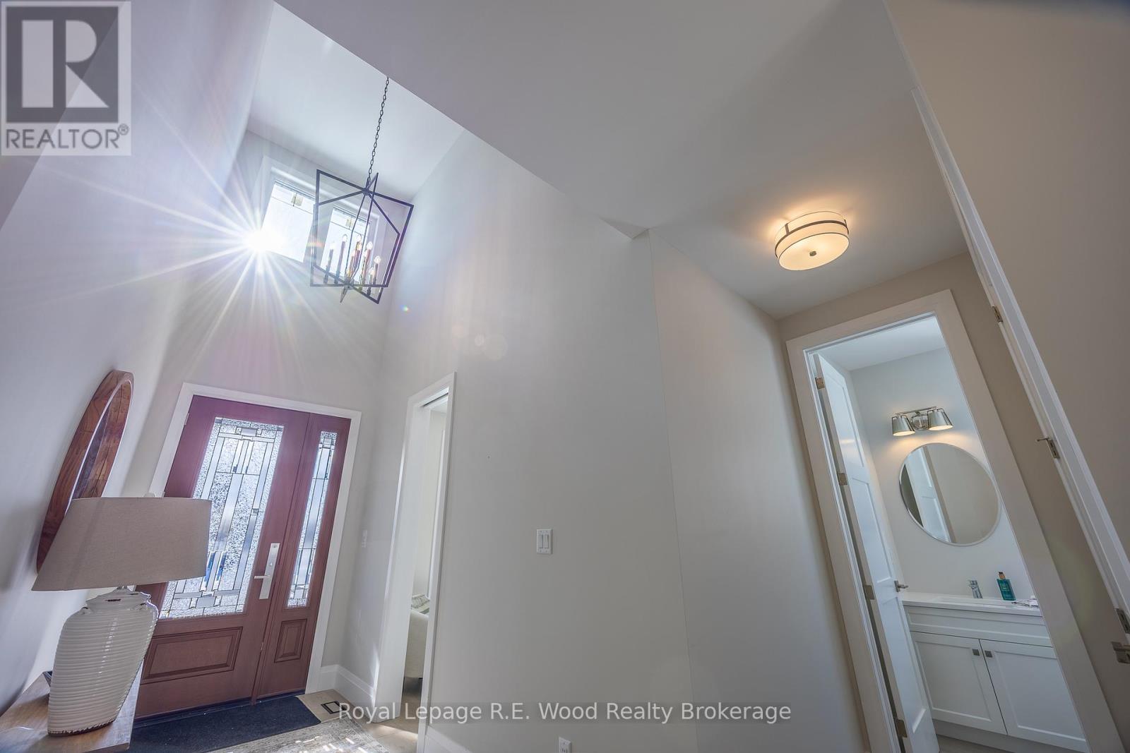 11 Greenhill Drive, Tillsonburg, Ontario  N4G 0L4 - Photo 3 - X12534536