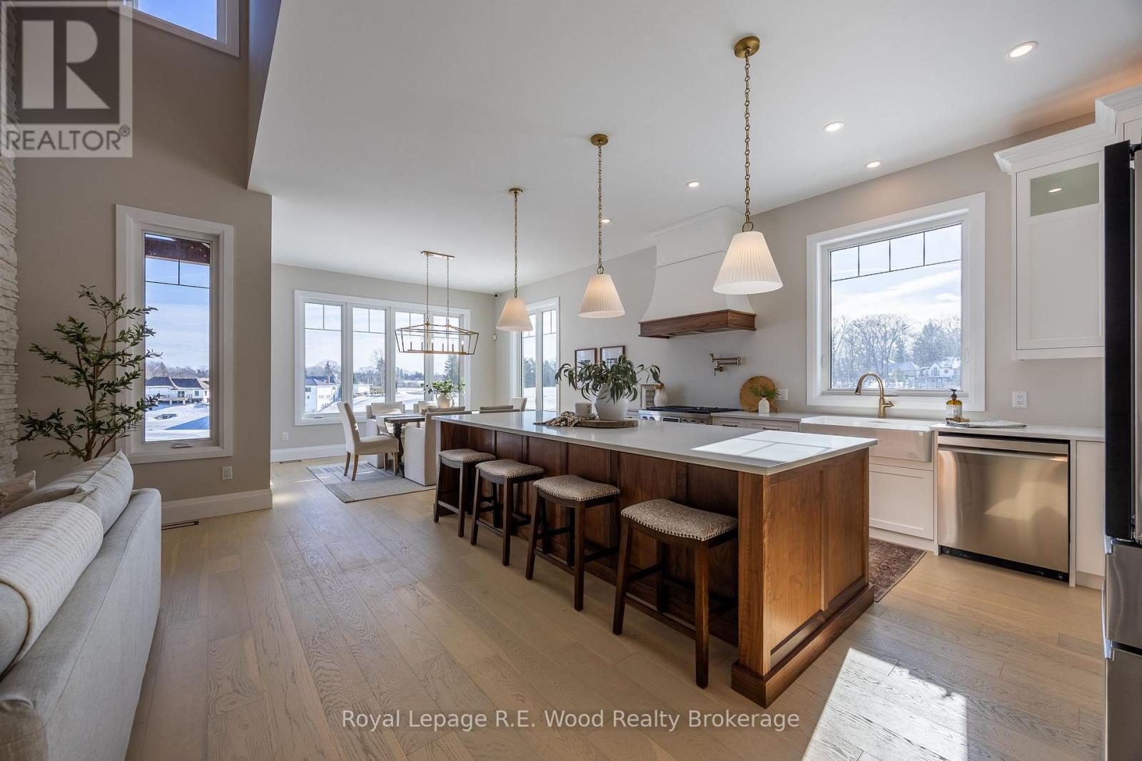 18 Greenhill Drive, Tillsonburg, Ontario  N4G 2K6 - Photo 16 - X12534538