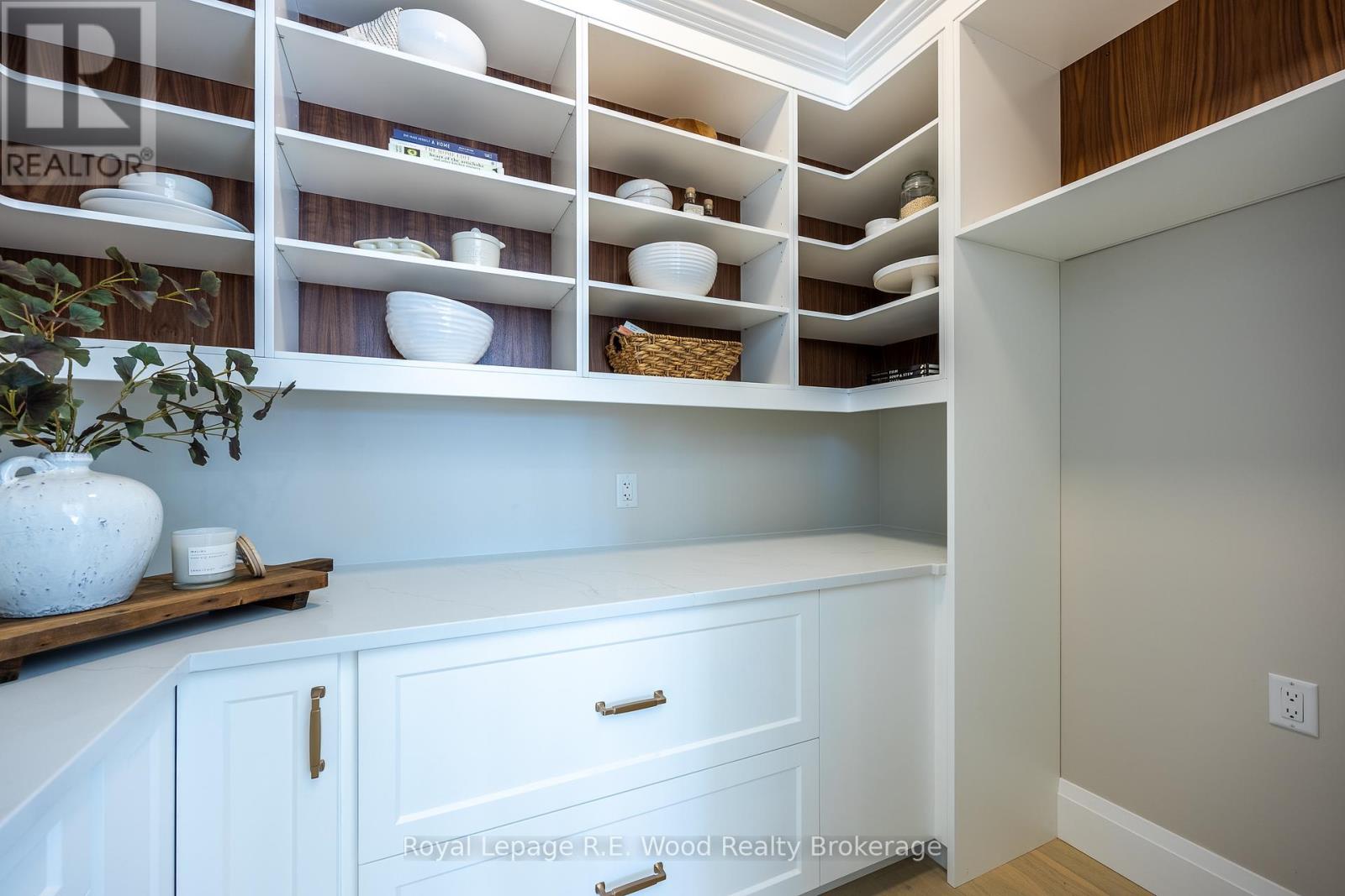 18 Greenhill Drive, Tillsonburg, Ontario  N4G 2K6 - Photo 21 - X12534538