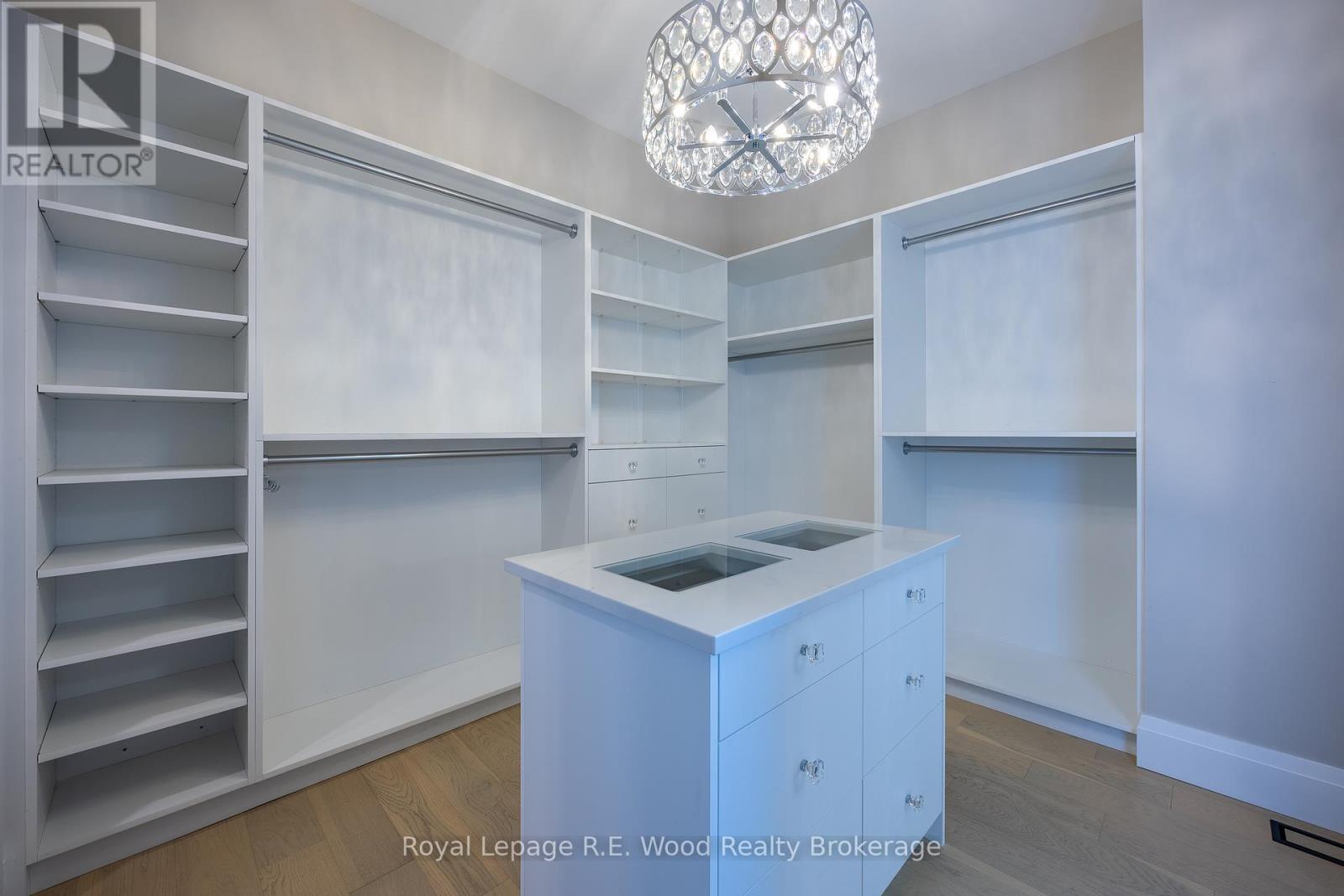 18 Greenhill Drive, Tillsonburg, Ontario  N4G 2K6 - Photo 31 - X12534538