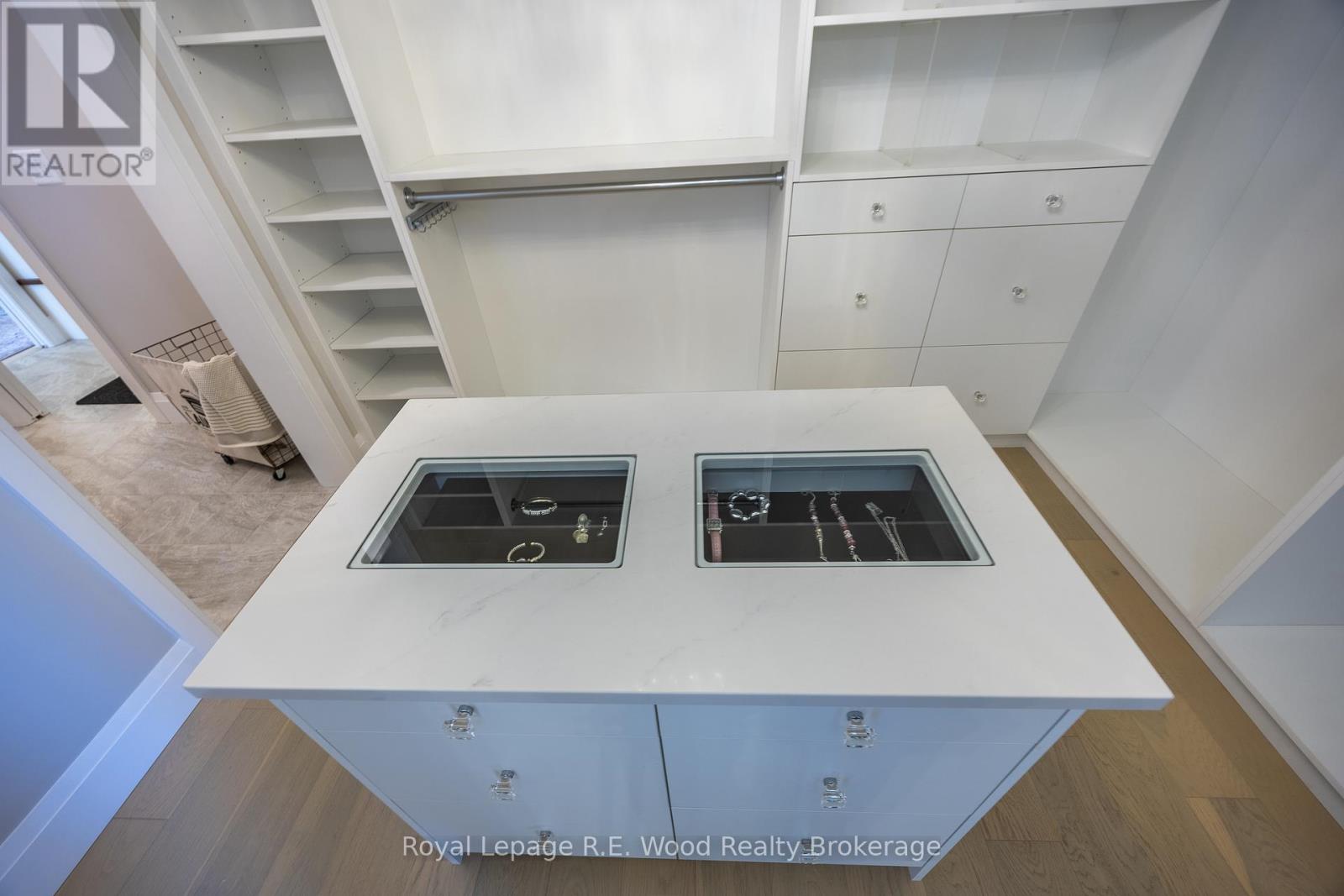 18 Greenhill Drive, Tillsonburg, Ontario  N4G 2K6 - Photo 33 - X12534538