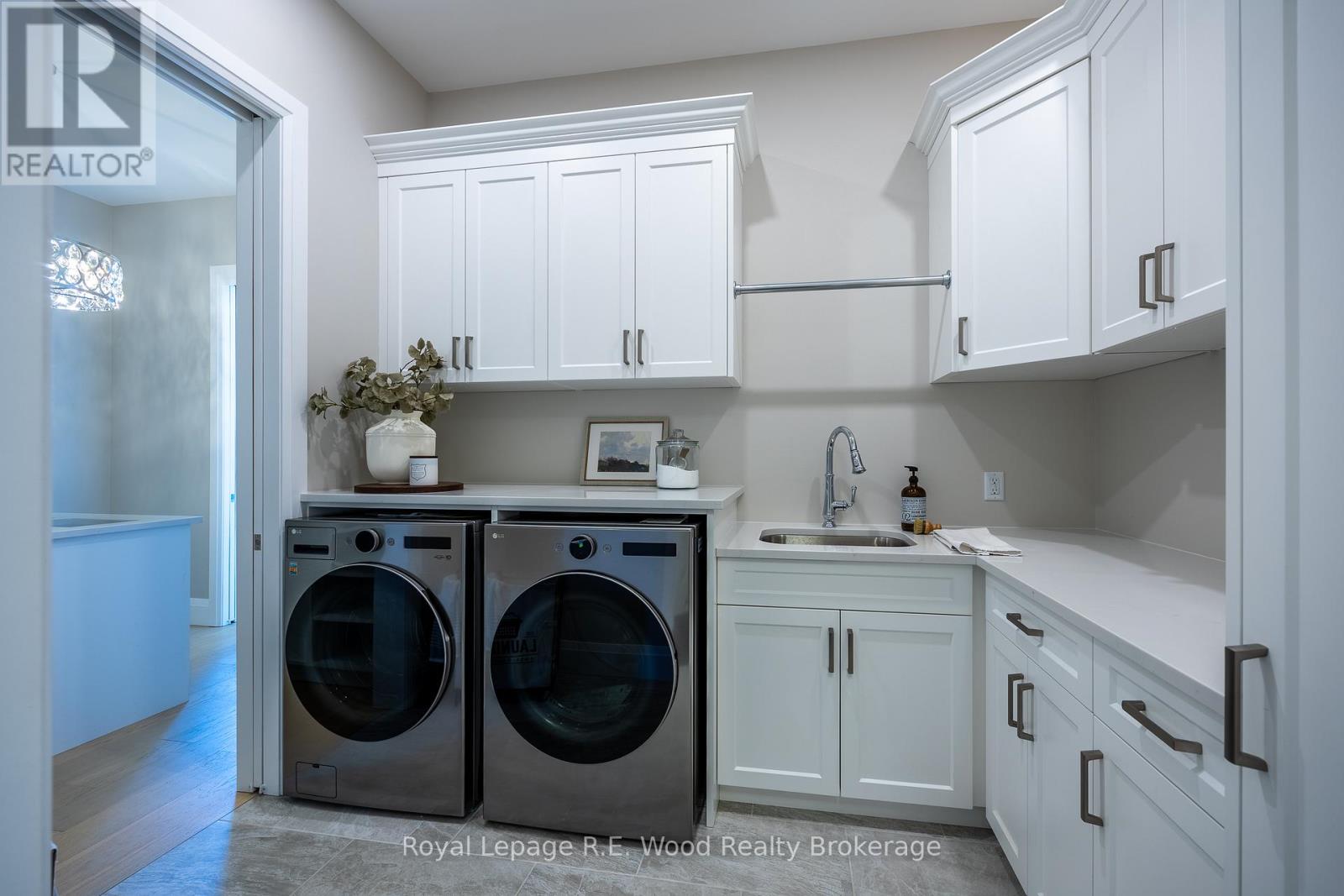 18 Greenhill Drive, Tillsonburg, Ontario  N4G 2K6 - Photo 34 - X12534538