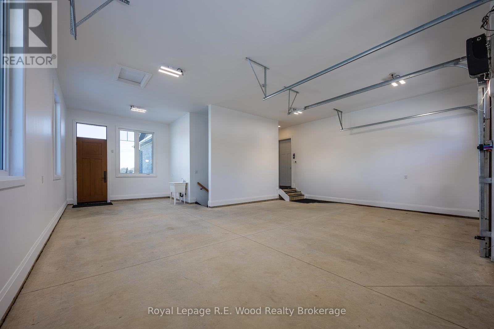 18 Greenhill Drive, Tillsonburg, Ontario  N4G 2K6 - Photo 37 - X12534538