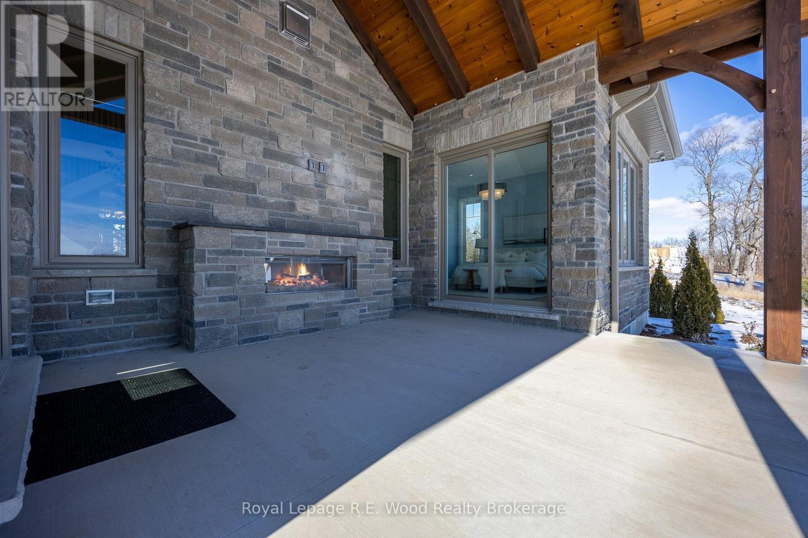 18 Greenhill Drive, Tillsonburg, Ontario  N4G 2K6 - Photo 38 - X12534538