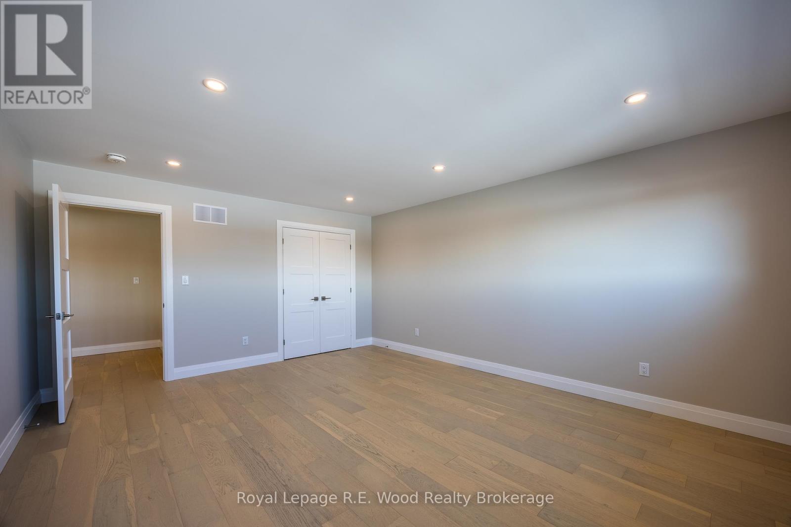 18 Greenhill Drive, Tillsonburg, Ontario  N4G 2K6 - Photo 43 - X12534538