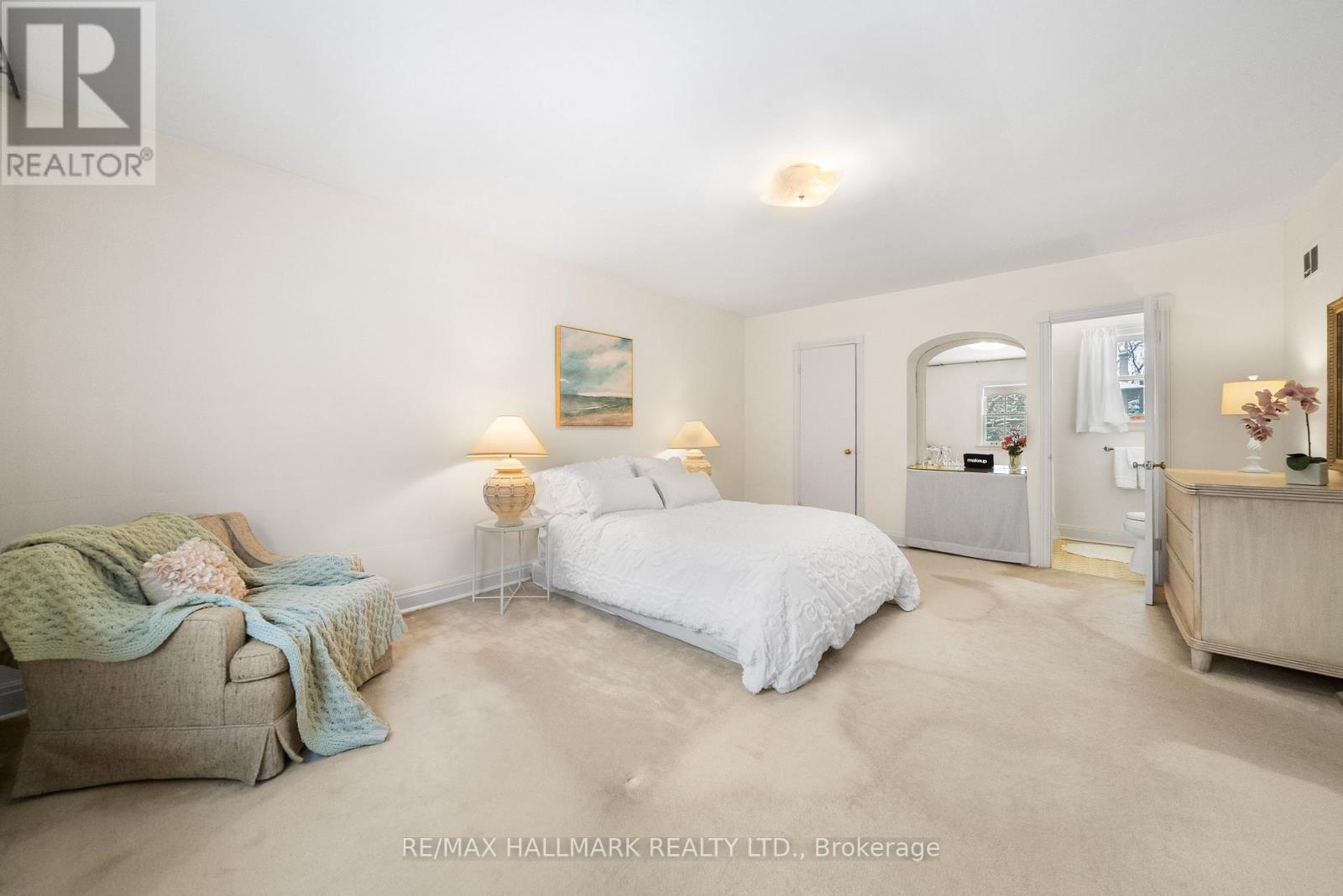 55 Sandringham Drive, Toronto, Ontario  M5M 3G4 - Photo 19 - C12534144