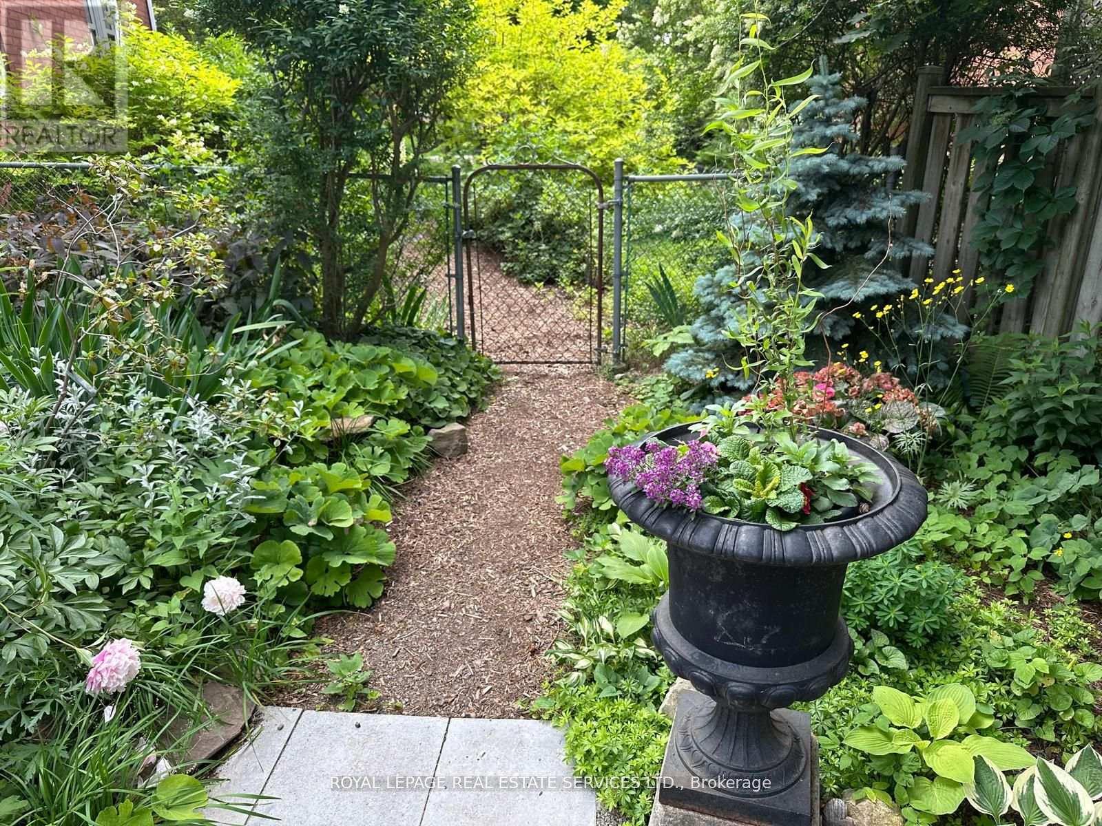 32 Wellington Street E, Brampton, Ontario  L6W 1Y4 - Photo 42 - W12243926