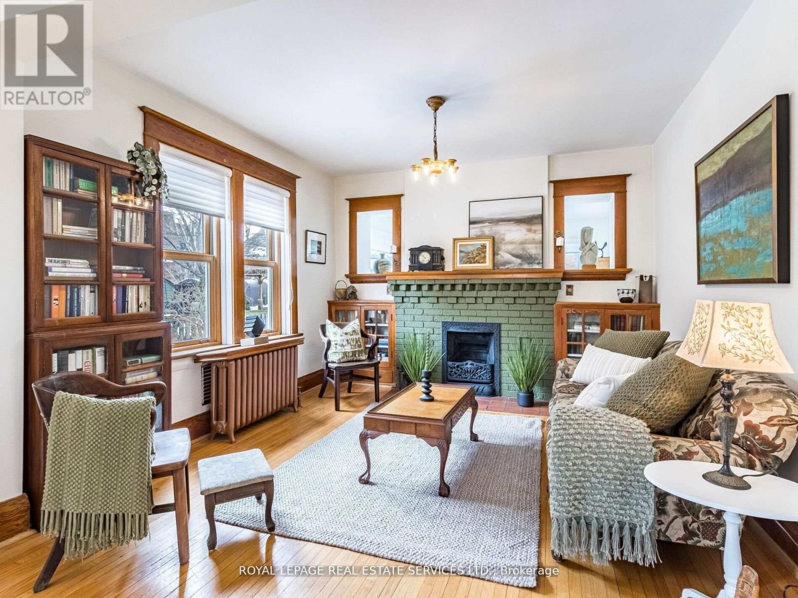 32 Wellington Street E, Brampton, Ontario  L6W 1Y4 - Photo 9 - W12243926