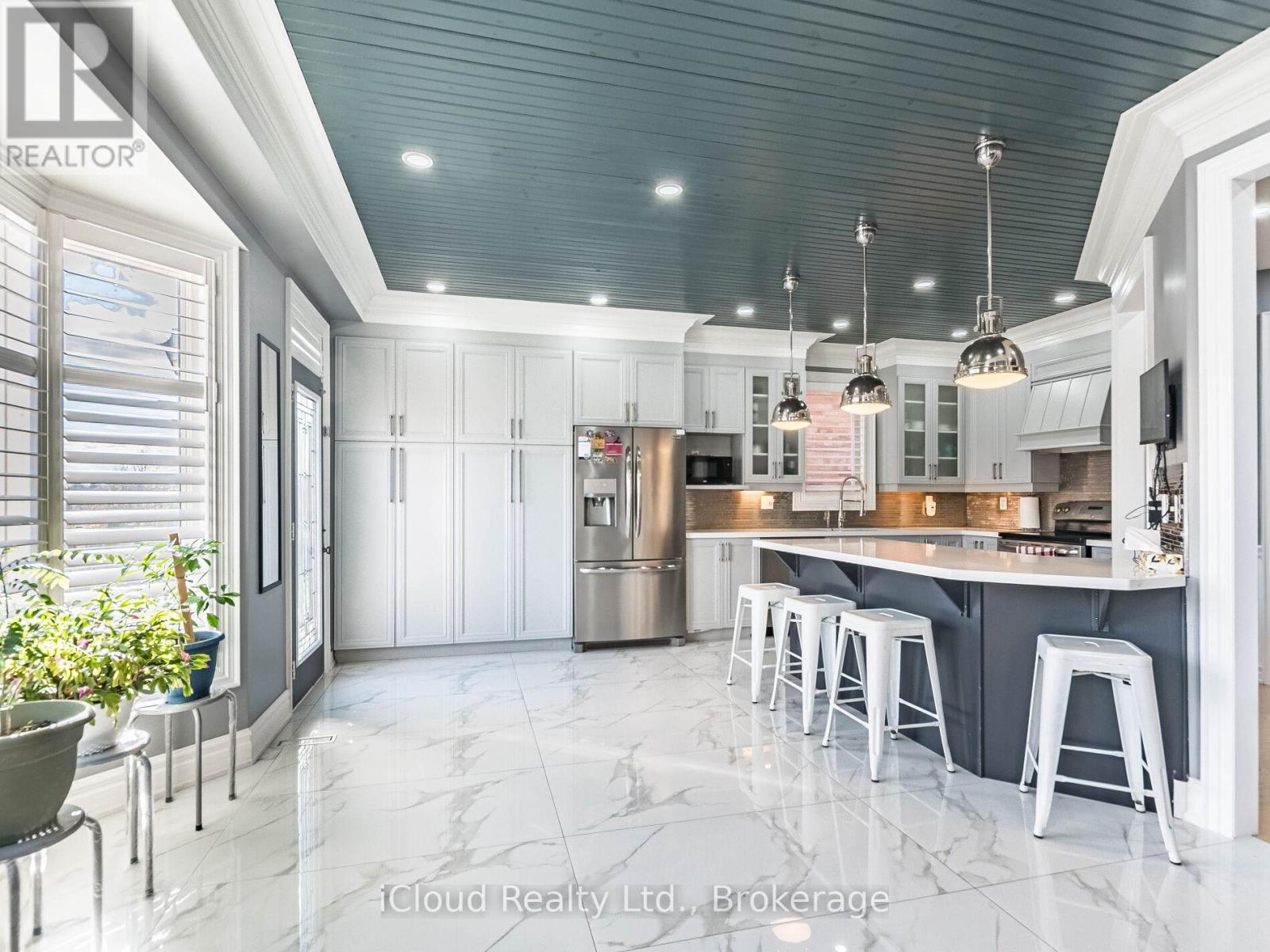 15 Sea Lion Road, Brampton, Ontario  L6V 4P8 - Photo 11 - W12531864