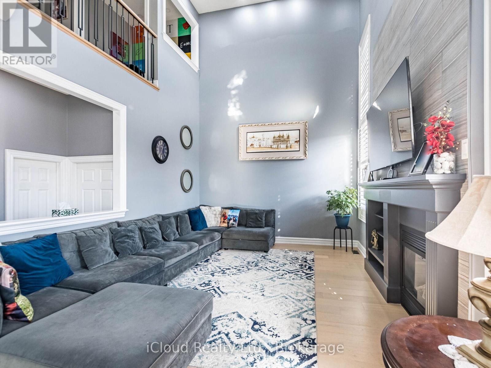 15 Sea Lion Road, Brampton, Ontario  L6V 4P8 - Photo 9 - W12531864